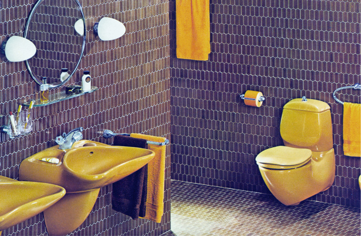 
Ein Meilenstein der Sanitärgeschichte: Designer Colani entwarf 1975 das Komplettbad der ersten Stunde mit Accessoires von Keuco, Keramik von Villeroy & Boch und Armaturen von Grohe.




