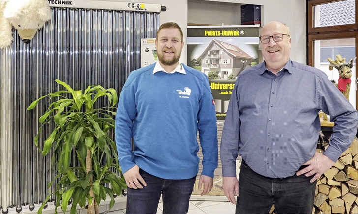 

Eine gelungene Betriebsübergabe benötigt Vorarbeit, Weiterbildung und Fingerspitzengefühl. Bei Hartmut (rechts) und Heiko Dobler hat das gut funktioniert.





