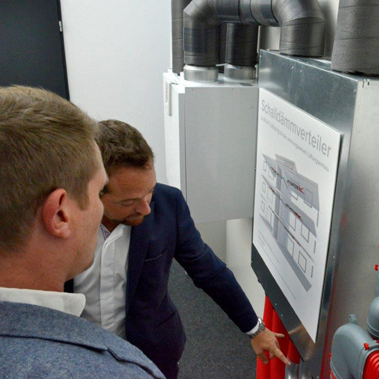 Technik zum Anfassen im neuen Showroom der VALLOX AIRcademy in Dießen