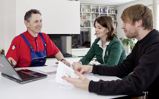 Heizungsmodernisierung: Wer beispielsweise seine Ölheizung erneuert und dabei einen Zugewinn durch regenerative Energien einplant, kann mit erheblichem Fördergeld rechnen.