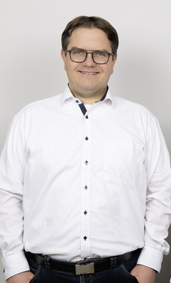 Dennis Jäger 
 SBZ-Chefredakteur