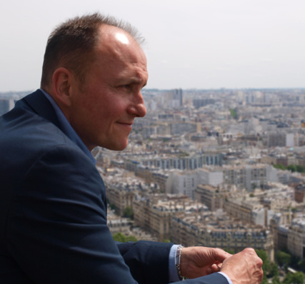 Prof. Dr.  Sven Ullrich  ist Organisationspsychologe der Fakultät Betriebswirtschaft an der Hochschule Esslingen.