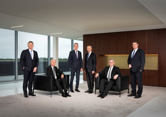 Der MHK-Vorstand (v.l.) Dr. Olaf Hoppelshäuser, Wolfgang Becker, Donald Schieren, Werner Heilos, Frank Bermbach, Kirk Mangels