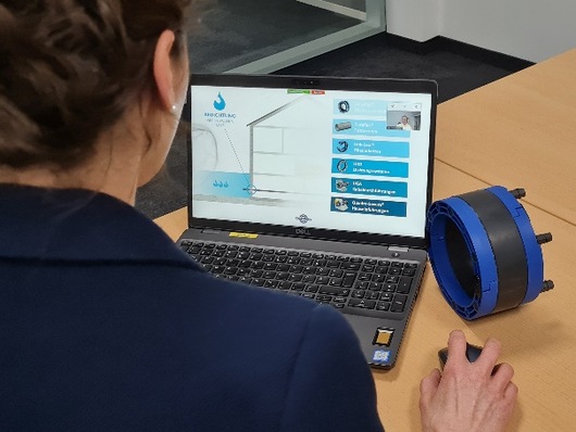 Doyma-Experten geben in Live Video-Infoveranstaltungen Fachwissen weiter und beantworten die Fragen der Teilnehmer.