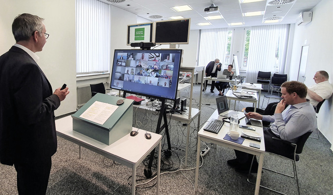 Live is life: Hauptgeschäftsführer Wolfgang Becker berichtete über die Digitalisierungsanstrengungen innerhalb des Fachverbandes, aber auch in Richtung der Betriebe.