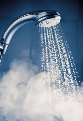 Ohne einen regelmäßigen und vollständigen Wasserwechsel über alle Entnahmestellen ist die Trinkwassergüte in Gebäuden gefährdet.