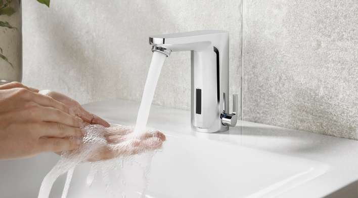 Elektronische Armaturen mit Kommunikationsschnittstelle waren eine der Voraussetzungen, um ein Wassermanagementsystem überhaupt entwickeln zu können.