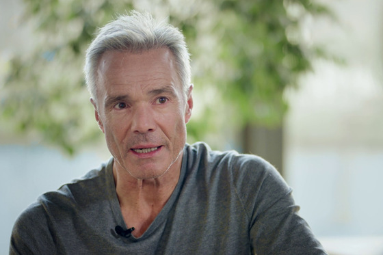 Gäste der ersten Folge sind Hannes Jaenicke, Schauspieler und Klimaaktivist, sowie Prof. Dr. Viktor Grinewitschus, Experte für Energiefragen der Immobilienwirtschaft, Schwerpunkt Energie, Mess- und Automatisierungstechnik.