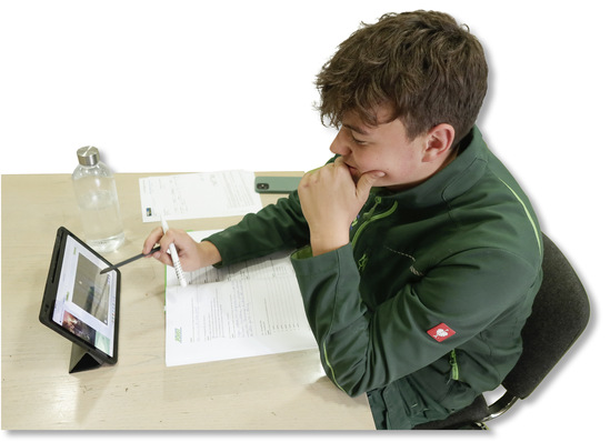 E-Learning (Electronic Learning) bei Sanitär Saier in Ulm bedeutet, dass Lernen durch digitale Medien oder Werkzeuge unterstützt wird.