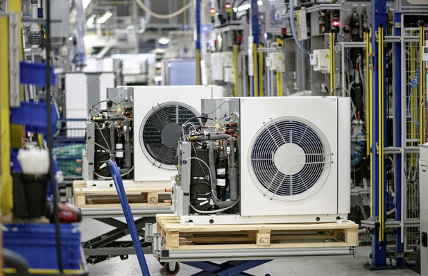 Die Effizienz von Wärmepumpen wird durch eine Vielzahl von Kennwerten beschrieben. Dabei ist es wichtig zu wissen, worauf sich diese jeweils beziehen und welche Aussagen sich daraus ableiten lassen.