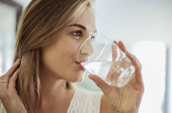 A: Reicht der schriftliche Hinweis des Betreibers an die Nutzer, dass das Trinkwasser in den Leitungen regelmäßig ausgetauscht werden muss, oder sollten typische Betriebsunterbrechungen bereits in der Planung berücksichtigt werden?