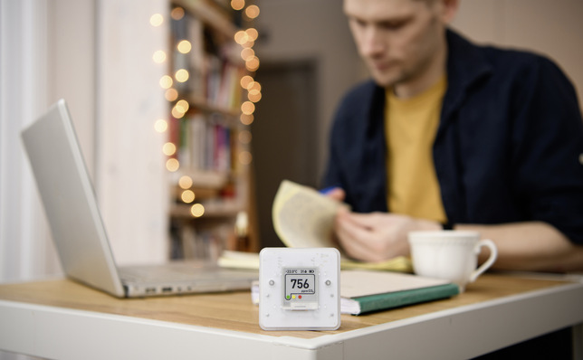  Im Innenbereich ist ein Raumklima ­erforderlich, in dem sich die Menschen wohlfühlen und positive Arbeitsbedingungen vorfinden. Dies wird zukünftig bei der energetischen Bewertung ­stärker berücksichtigt.