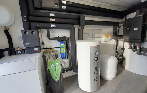 Die Kalkschutzanlage Biocat KS 6500 in einem Mehrfamilienhaus mit elf Apartments. Bis zu 2640 l/d werden zuverlässig vor Kalksteinbildung geschützt. Der Wechsel des Katalysator-Granulats erfolgt nur alle fünf Jahre.