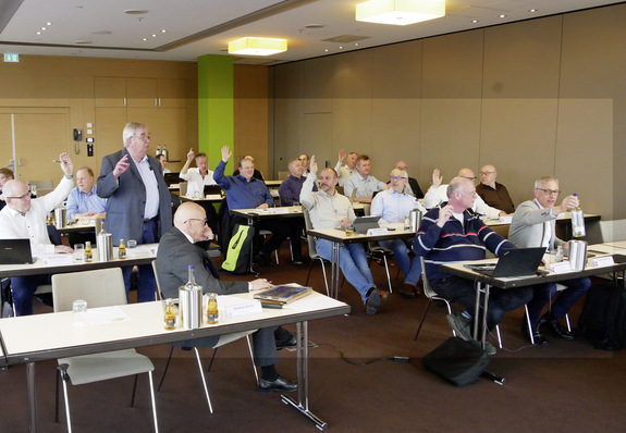  Einstimmig wählten die stimmberechtigten Teilnehmer der Frühjahrstagung am 9. April 2024 in Kiel den Vorsitz der Bufa SHK für die nächsten drei Jahre.