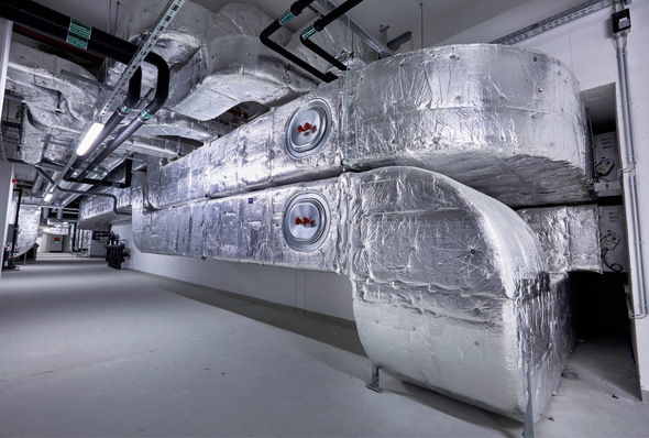 Luftverteilungsleitungen sollten generell so gedämmt werden, dass sowohl die Anforderungen an den Schutz vor Wärmever­lusten als auch an den Brandschutz erfüllt sind und Kondenswasser in der Anlage vermieden wird.