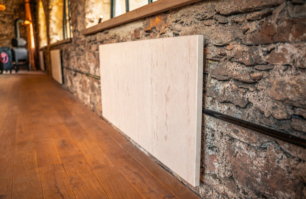 Infrarot-Natursteinpaneele der Dimplex-MH-Serie.