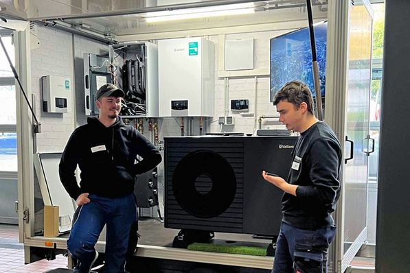 Inbetriebnahme einer Vaillant-Wärmepumpe.