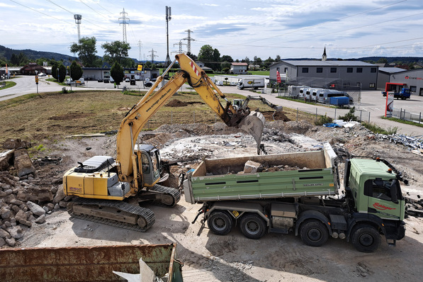 Baustart der neuen Hargassnaer-Niederlassung Mitte Juli 2026 in Regau.