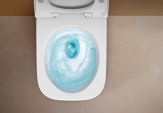 Durch die spiralförmige Flächenspülung von TurboFlush entfaltet sich das volle Potenzial des WC-Systems. Keramik, Spülventil und Unterputzspülkasten sind hydraulisch aufeinander abgestimmt und sorgen für eine effiziente und gründliche Ausspülung.