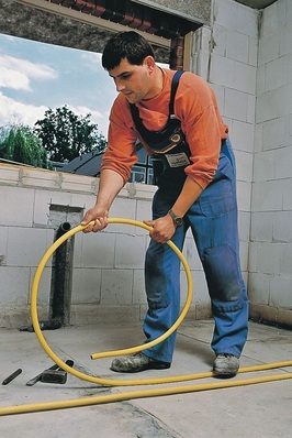 Mit der TRGI 2008 fällt der Startschuss für den Einsatz von Kunststoffrohren in der Gas-Hausinstallation