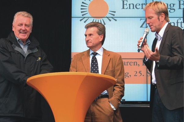 Baden-Württembergs Wirtschaftsminister Ernst Pfister und EU-Energie-Kommissar Günther Oettinger eröffneten die Veranstaltung.