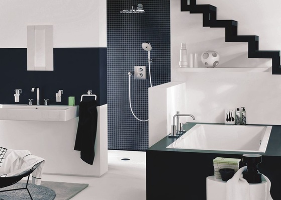 Das Badezimmer früherer Prägung — nämlich ein übersichtlicher, klar ­definierter geschlossener Raum, in den eine bestimmte ­Anzahl funk­tionaler Ausstattungsobjekte installiert wurden — ist out. Bereits heute werden viele ­Elemente in den Wohnbereich ­integriert.