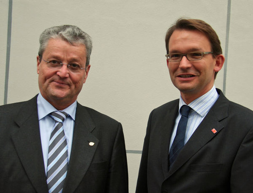 Zogen in Berlin Bilanz: ZVSHK-Präsident Manfred Stather und ZVSHK-Hauptgeschäftsführer Elmar Esser