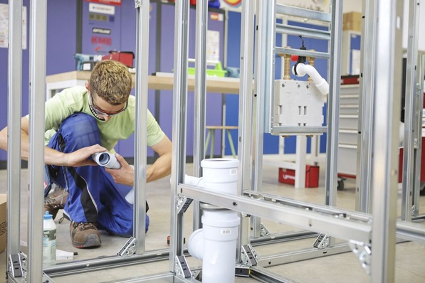 Deutschlands bester Jungmeister gesucht: Rothenberger hat — in Kooperation mit dem Zentralverband ZVSHK — den Meisterpreis ausgelobt.