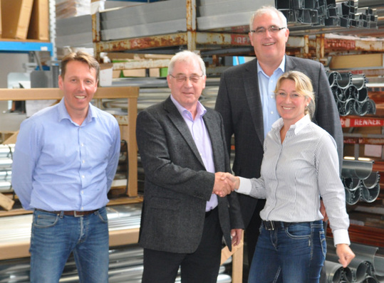 Jetzt unter Gut-Flagge: (v.l.): Maik Wölfle (Gesellschafter), Jürgen Henneke (PHG), Bernd Reinke (Sprecher der G.U.T.-Gruppe) und Gesellschafterin Uta Böwe-Wölfle.