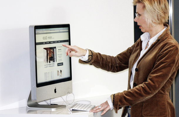 
Marketingexpertin Katja Zimmer-mann: „Die Handwerksbetriebe dürfen die ersten Plätze bei Google nicht den einschlägigen Onlineshops überlassen. Keuco geht hier gemeinsam mit dem Fachhandwerk neue Wege.“
