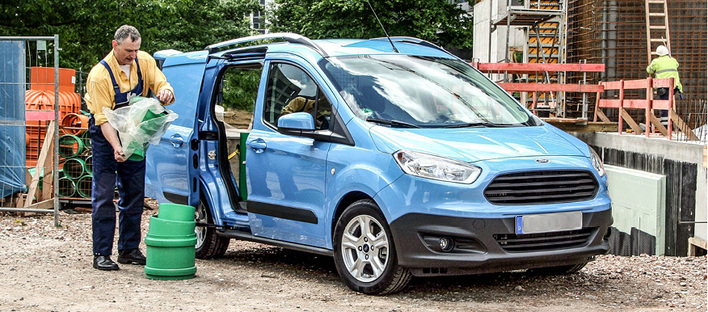 
Mit kleinem Gepäck zum Kunden: Der Courier ist mit 2,3 m
3
 im Frachtraum für die City entwickelt.



