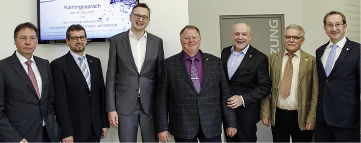 
Beim Kamingespräch diskutierten (v.l.): Jürgen Walter, Bernd Simon, Andreas Schwarz, Joachim Butz, Martin Grath, Wolfgang Friedrich und Wolfgang Becker.



