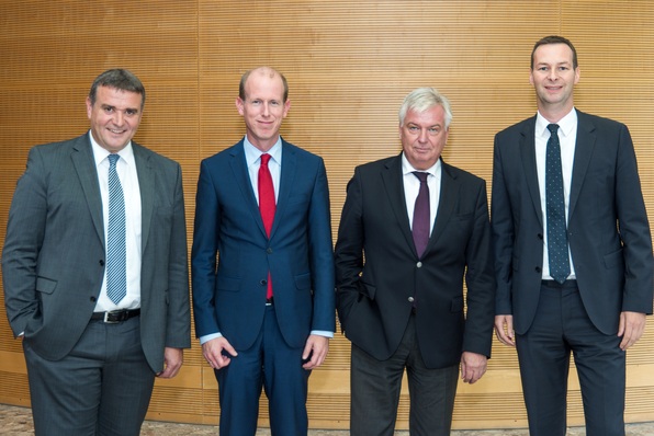v.l.n.r. Jörg Höhler (DVGW-Vizepräsident), Dr. Dirk Waider (DVGW-Vizepräsident Wasser), Michael Riechel (DVGW-Präsident), Dr. Thomas Hüwener (DVGW-Vizepräsident Gas)