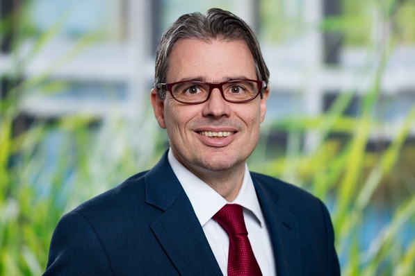 Dr. Stefan Borchers