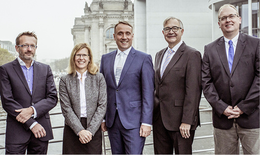 
Der neue Vorstand des VfW (v. l. n. r.): Dr. Volkhard Nobis, Annett Wettig, Till Reine, Peter Paul Thoma, Carsten Dittmar.



