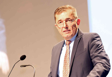 ZVSHK Vize-Präsident Michael Hilpert eröffnete den 19. Deutschen Klempnertag in Würzburg.