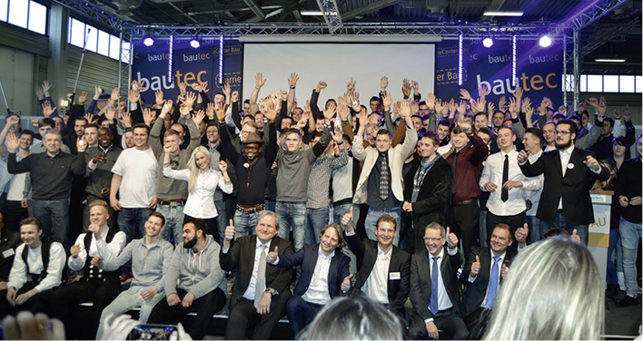 



Standen im Mittelpunkt: Die Innung Berlin und der Fachverband Brandenburg haben ihre neuen Gesellinnen und Gesellen sowie die Berliner Jungmeister geehrt.
