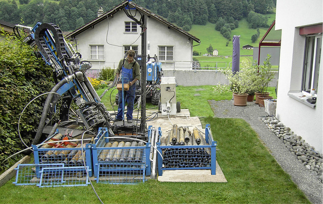
Oberflächennahe Geothermie: Durchführung einer Erdwärmesondenbohrung.



