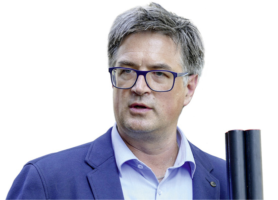 
Christoph Knepel
 gehört zur Geschäftsleitung der Baugrund Süd Gesellschaft für Geothermie mbH, Bad Wurzach.



