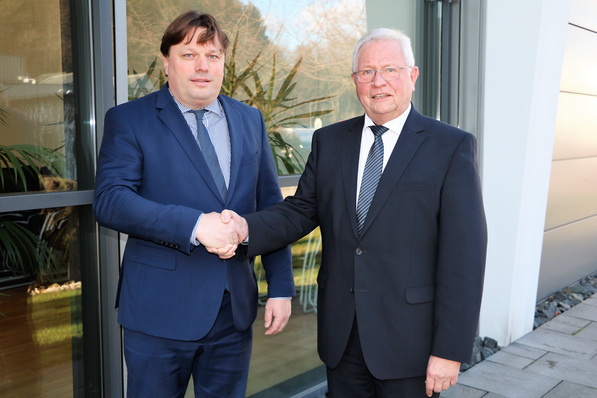 Winfried Fischer (re.) gibt zum 1.1.2019 den Staffelstab an Christian Küster weiter.