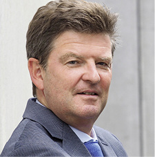 

Helmut Bramann 





ZVSHK-Hauptgeschäftsführer





