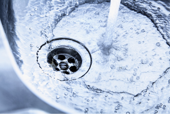 
Grauwasser fällt etwa in der Küche und beim Händewaschen ebenso an wie beim Duschen oder Baden.



