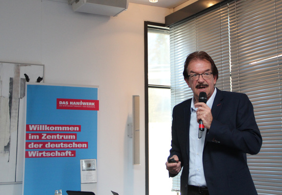 Dipl.-Ing. Rainer Stangl (Foto) vom IWO bei der Gründungs-Veranstaltung