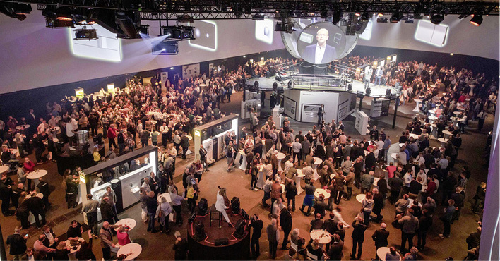 
Zum Auftakt der Viega-Roadshow in Hamburg kamen bereits über 1300 Fachbesucher.



