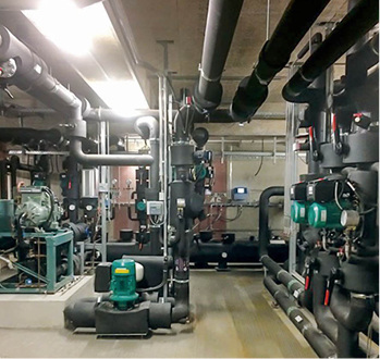 
Rund 16 000 l Systemwasser mussten im laufenden Betrieb aufbereitet werden.



