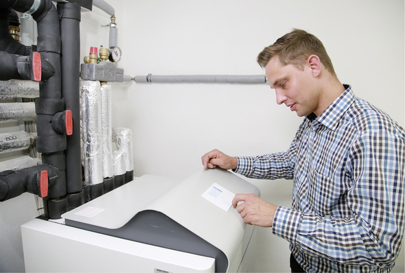 
In Wärmepumpen werden zunehmend alternative Kältemittel eingesetzt. Fachhandwerker sollten sich rechtzeitig darauf vorbereiten.



