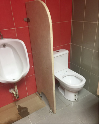 



Auf den Anblick erst mal eine kubanische Zigarre.
